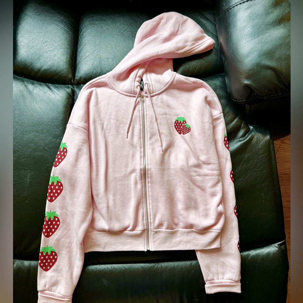 Pink Drawstring Hoodie Adorned with Strawberries 🍓 Size Medium 🍓 Full Zip